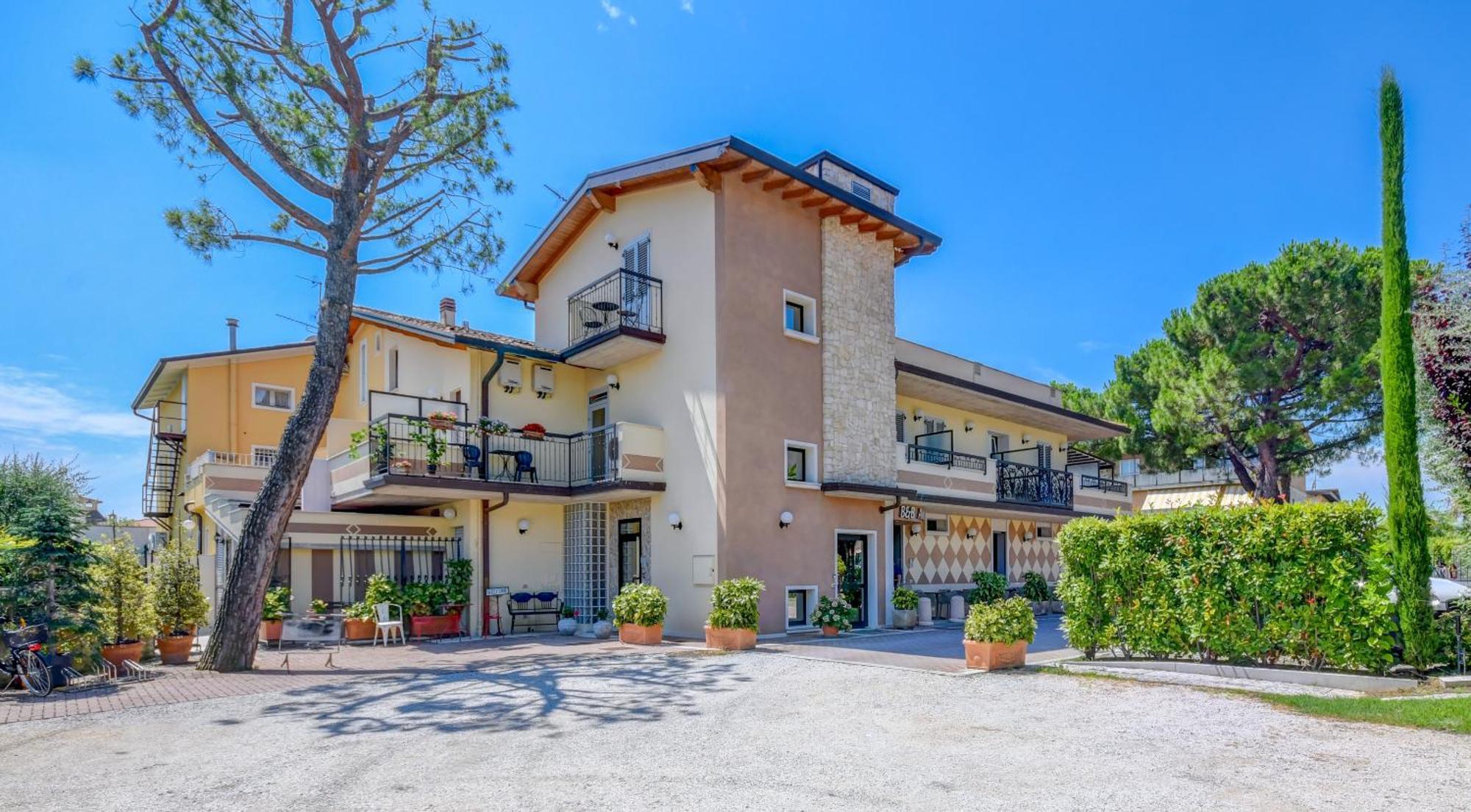 America 3* Sirmione